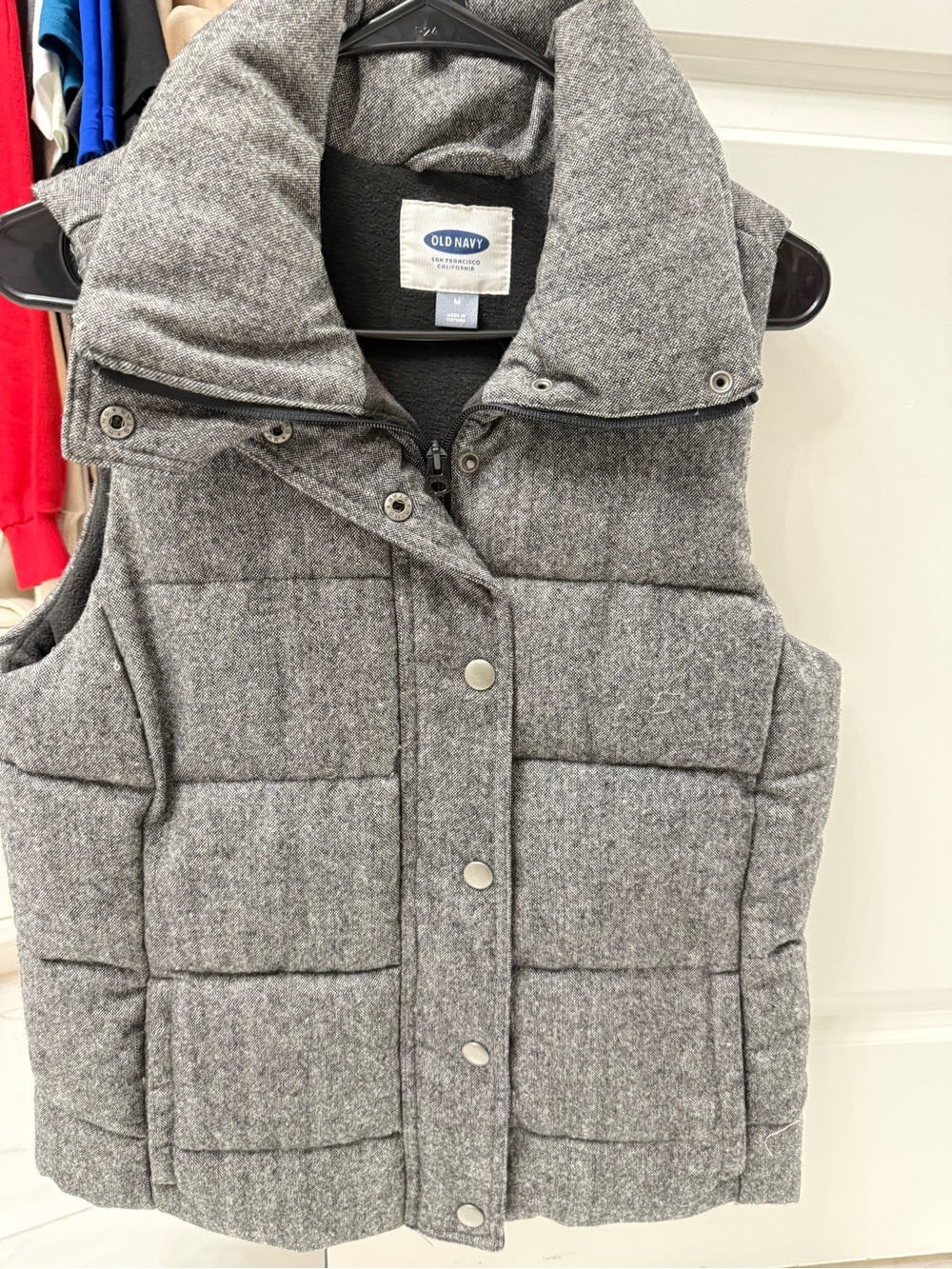Old Navy Heather Gray Quilted Hooded Vest
